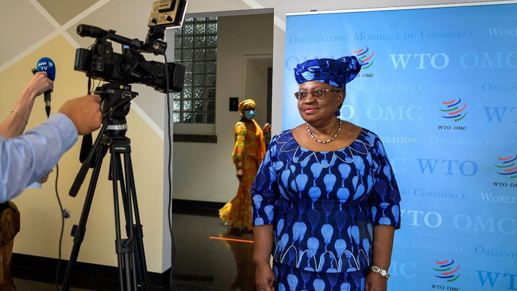 Ngozi Okonjo-Iweala wird die erste Frau an der Spitze der WTO.