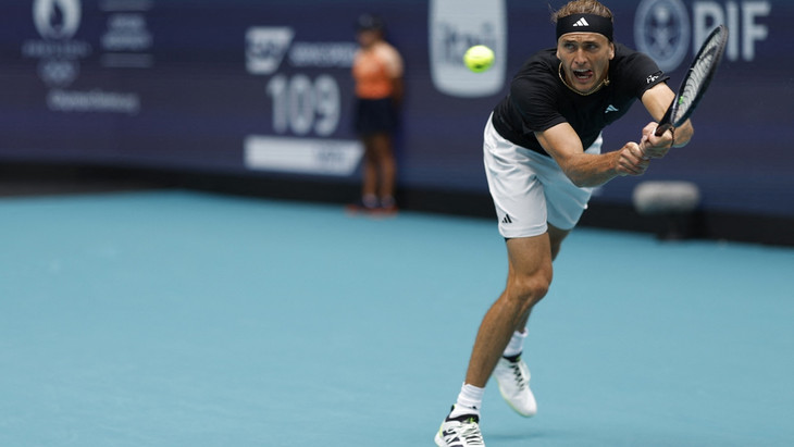 Alexander Zverev mit der Rückhand im Spiel gegen Christopher Eubanks (USA).