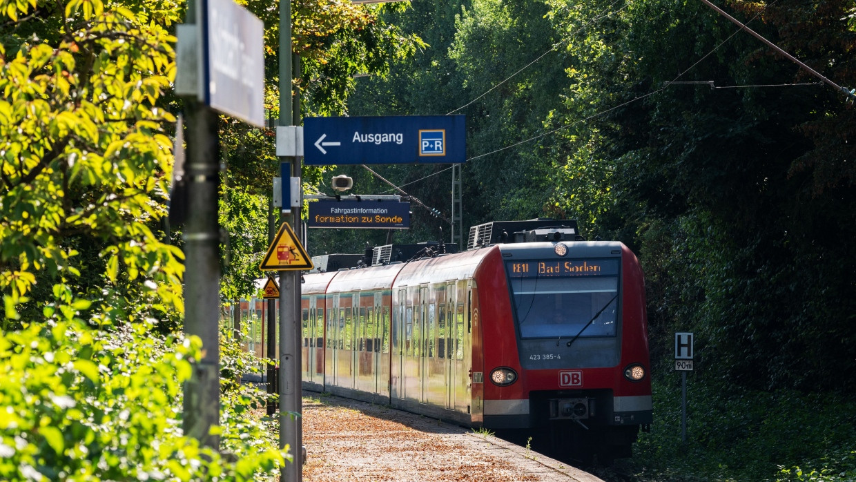 Die Regionalbahn RB 11 wird vier Jahre nicht mehr zwischen Frankfurt-Höchst und Bad Soden verkehren.