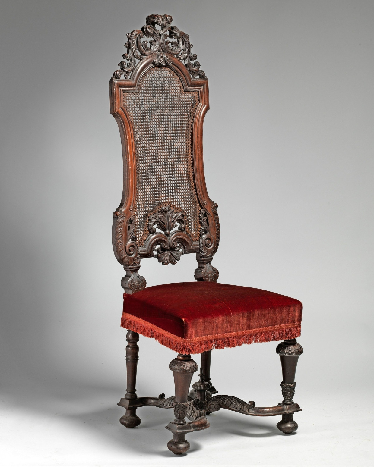Die Serie der Stühle in der Sammlung des Metropolitan Museum of Art umfasst sechs Exemplare.