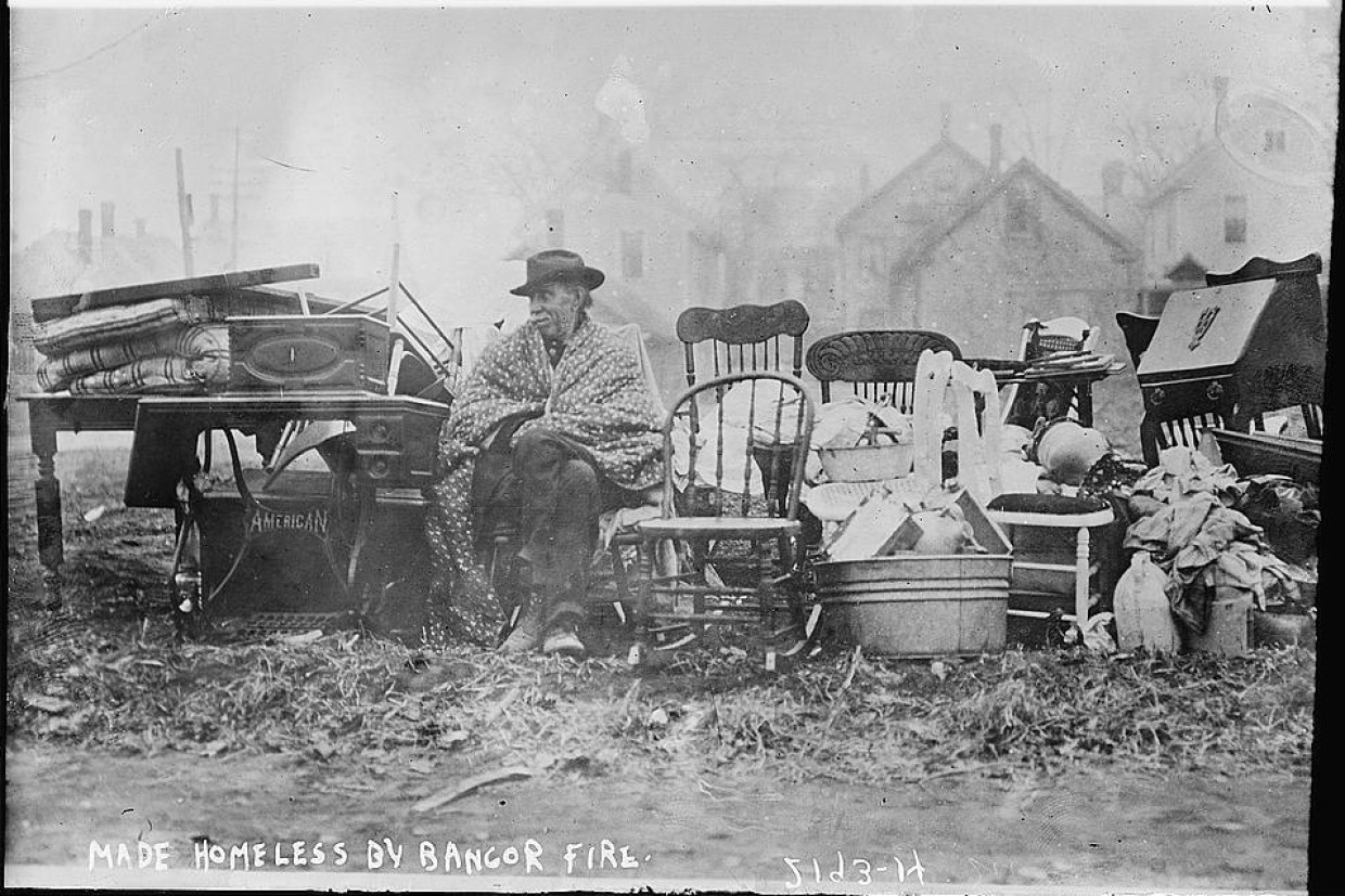 Ein Feuer zerstörte 1911 große Teile der Stadt Bangor. Die Fotografen von Bain News Service dokumentierten.