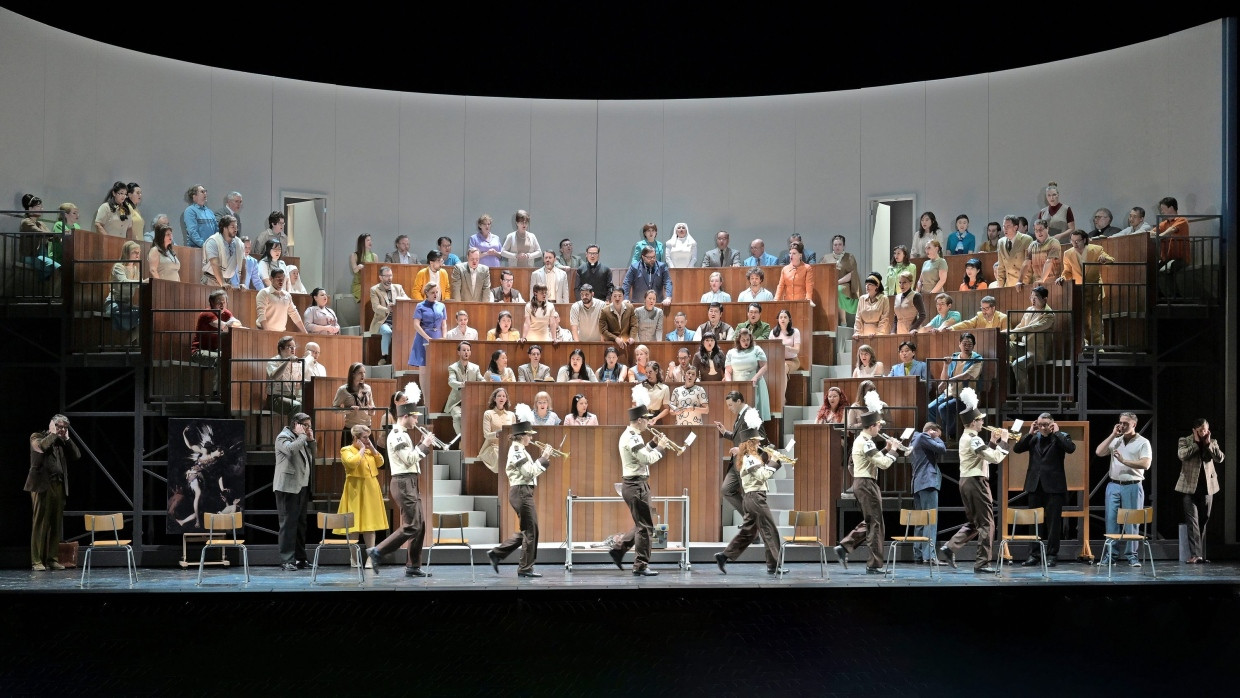Viel Aufwand, wenig Freizeit: Opernchöre können Lieder davon singen, hier eine Szene aus der jüngsten Frankfurter „Tannhäuser“-Produktion