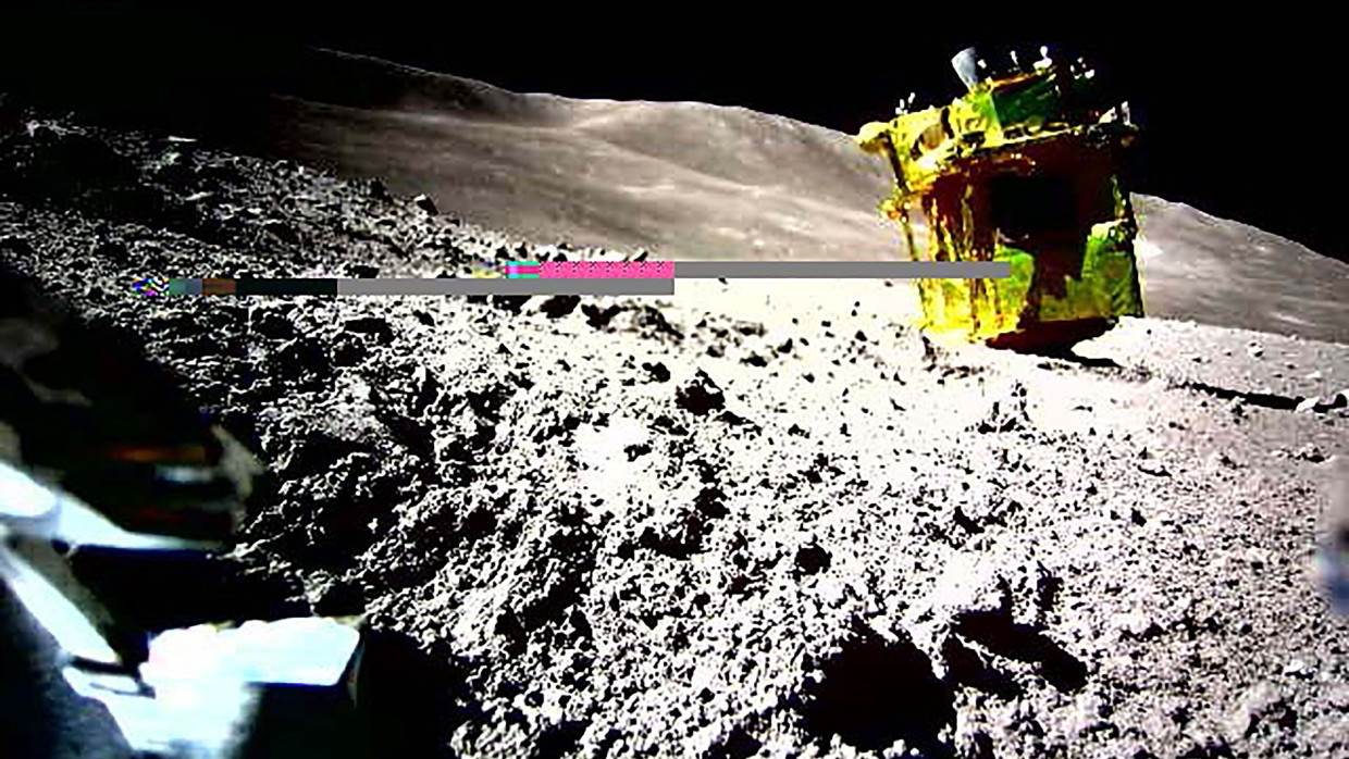 2,40 Meter mal 1,70 Meter groß: Die Sonde SLIM nach ihrer Landung auf dem Mond