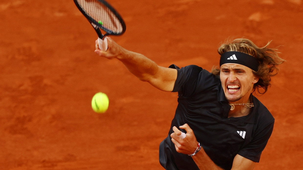 Alexander Zverev schlägt sich in Paris bis ins Halbfinale durch.