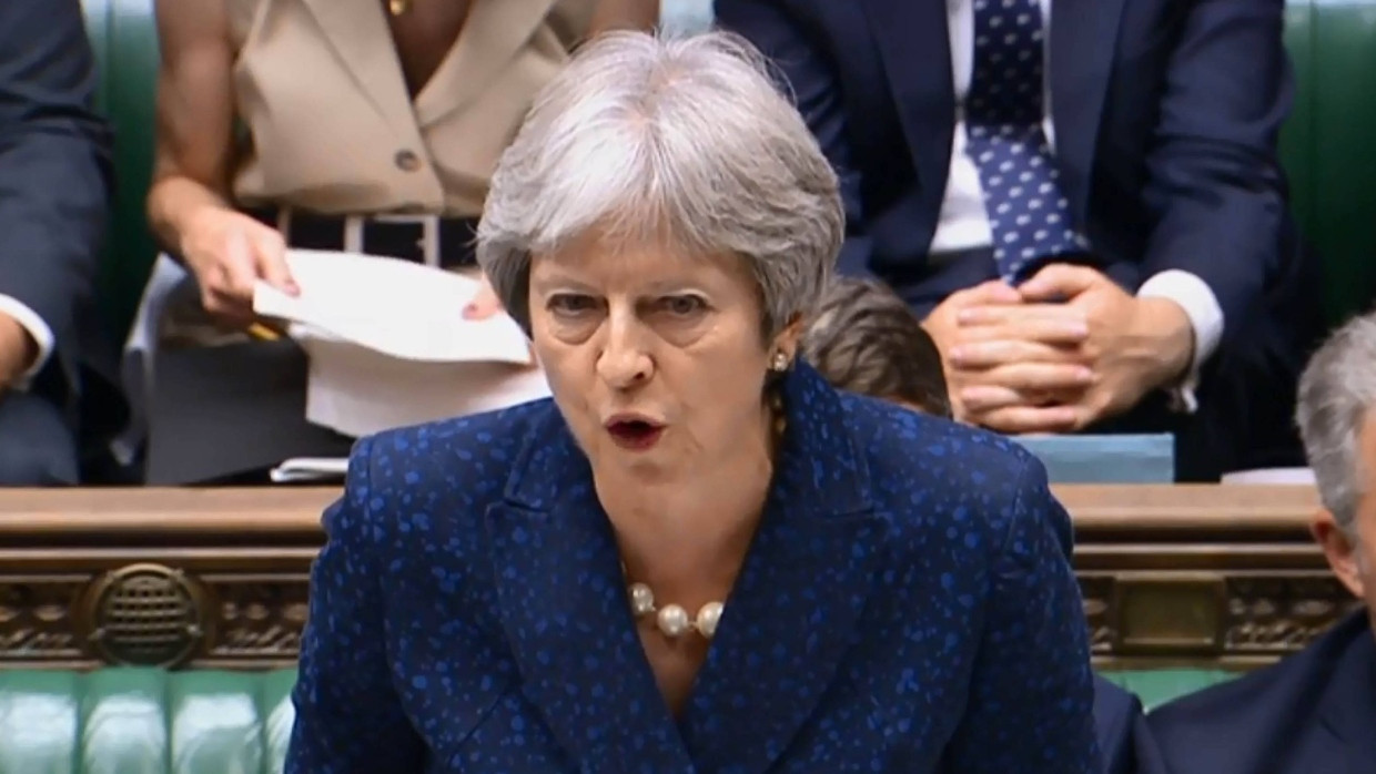 Kämpft im Unterhaus gegen drohende Meuterei aus den eigenen Reihen: Die britische  Premierministerin Theresa May.