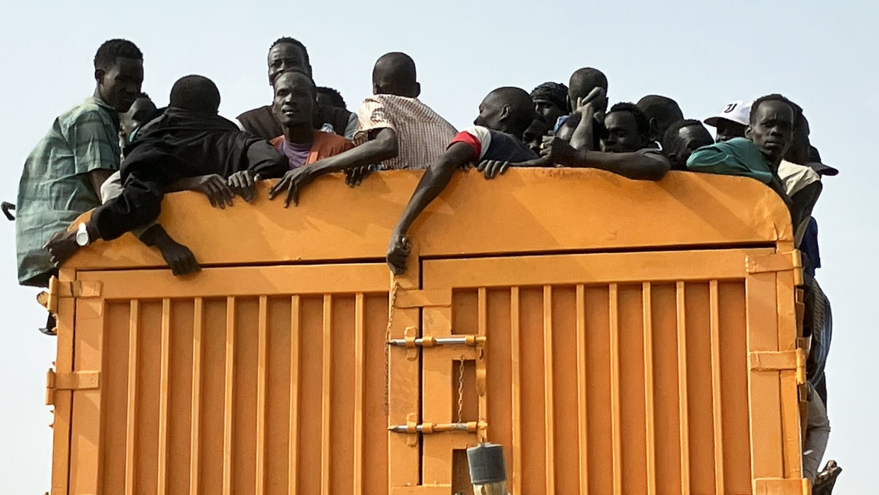 Not, Elend und Vertreibung: Sudanesische Flüchtlinge auf dem Weg in den Südsudan.