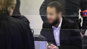 Abdeslam wehrt sich gegen Überstellung nach Frankreich