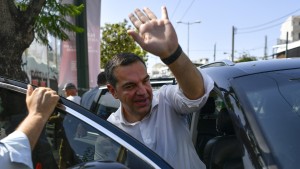 Früherer Ministerpräsident Tsipras gibt Parteivorsitz ab