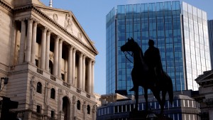 Britische Notenbank erwartet hohe Verluste