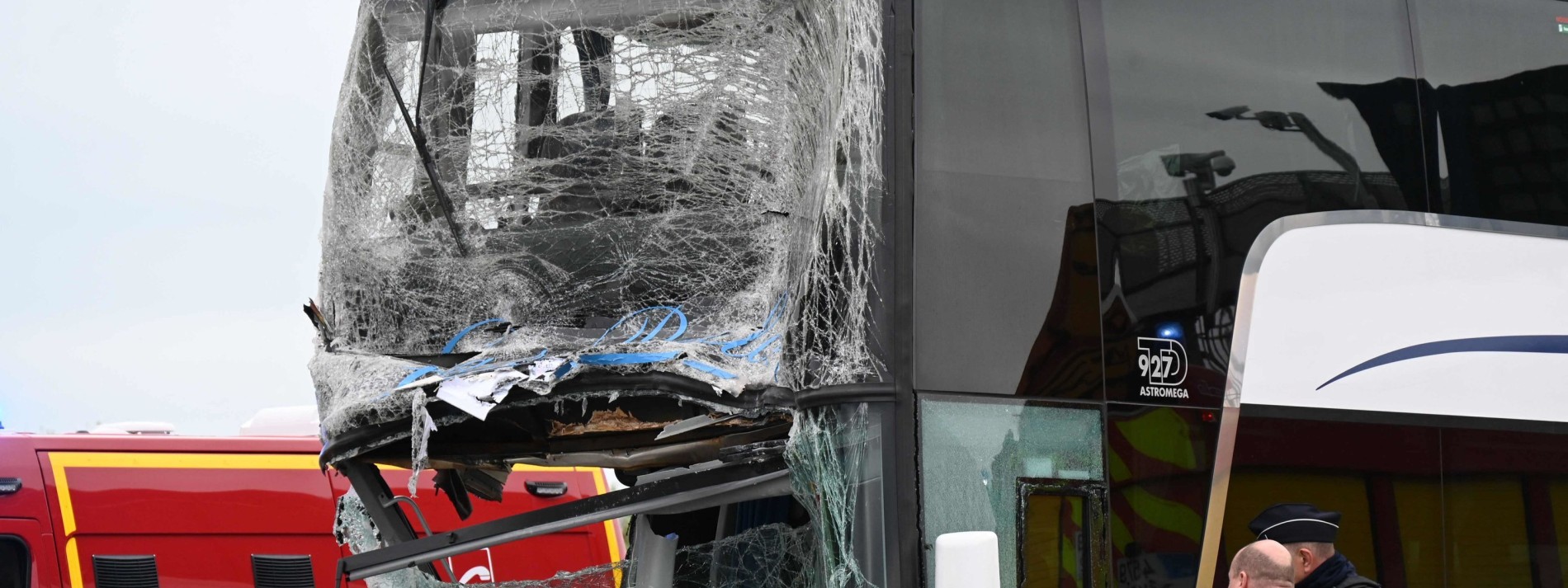 Busunfall in Frankreich mit 23 Verletzten