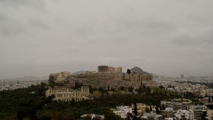 Staubwolken über der Akropolis