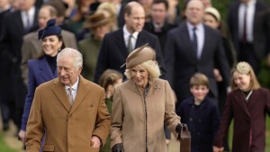 Britische Royals besuchen Weihnachtsgottesdienst