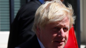 Rücktritt von Außenminister Johnson drückt Pfundkurs