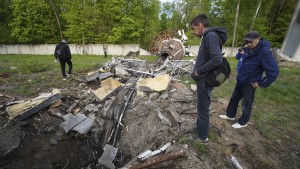 Fernsehturm von Charkiw teilweise eingestürzt