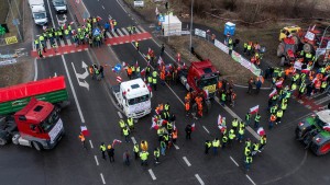Polnische Bauern blockieren Grenze zur Ukraine