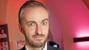 Böhmermann soll sich für Nazi-Vergleich entschuldigen