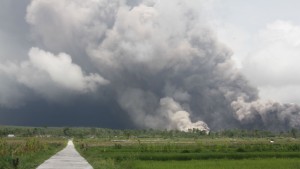 Vulkanausbruch zwingt Menschen zur Flucht