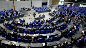 Bundestag beschließt Einführung der Bezahlkarte