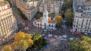 Immer mehr Argentinier protestieren gegen Milei