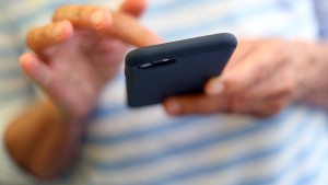 Warum jeder Handynutzer jetzt eine Warn-SMS bekommt
