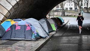 Die Migranten, die Paris vor Olympia verlassen müssen