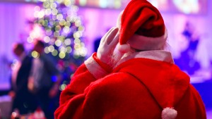 Staatsschutz ermittelt nach Angriff auf Mann im Nikolaus-Kostüm