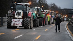 Hunderte Landwirte protestieren in Frankfurt