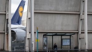 Dutzende Lufthansa-Flüge fallen aus