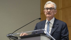 Wall Street schließt nach Powell-Rede zu Zinserhöhungen im Minus
