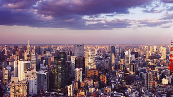 Skyline von Tokio: Ziehen dunkle Wolken über den Handelsbeziehungen zwischen Japan und Südkorea auf?