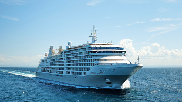 Der jüngste Zuwachs in der Flotte von Silversea: Die Silver Dawn bietet sechshundert Passagieren Platz und ist damit für Kreuzfahrtverhältnisse ein intimes Schiff.
