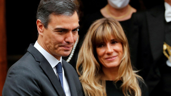 Spaniens Ministerpräsident Pédro Sanchez und seine Frau Begoña Gómez im Oktober 2020