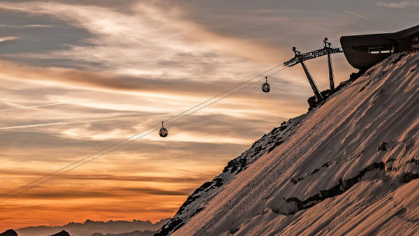 Die Wildspitzbahn im Gletscherskigebiet des Tiroler Pitztals: Auf 3000 Metern steht Europas höchstgelegene Photovoltaikanlage.