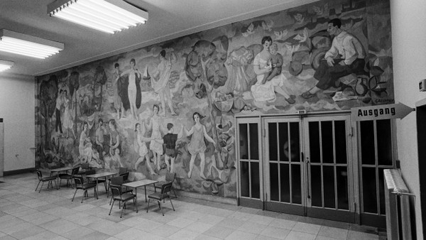 Wandgemälde „Lebensfreude“ von Gerhard Richter (1956) im Treppenfoyer Süd des Deutschen Hygiene-Museums
