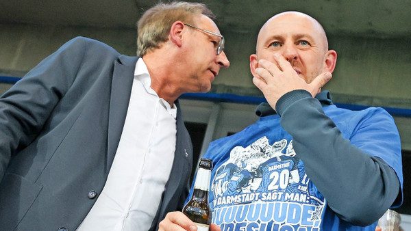 Mann mit klarer Haltung, auch Trainer Torsten Lieberknecht (rechts) gegenüber: Rüdiger Fritsch