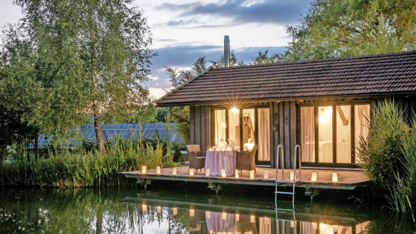 Haus am See:
  Design und Natur  treffen harmonisch  aufeinander.