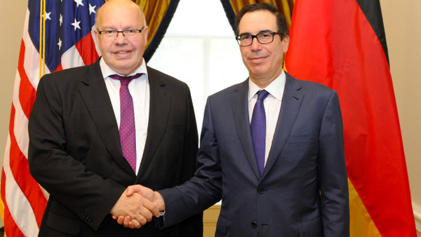 Wirtschaftsminister Peter Altmaier bei einem Treffen mit dem amerikanischen Finanzminister Steven Mnuchin