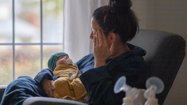 Psychisch herausfordernde Zeit mit dem Neugeborenen: Zu wenige Frauen sind sich der Gefahr postpartaler Depressionen bewusst.