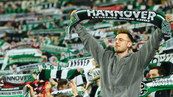 Fans in Hannover machen Martin Kind verantwortlich für ihre Sorgen um den Profifußball, der ihren Klub in den vergangenen zwei Jahrzehnten machtbewusst und geprägt hat.
