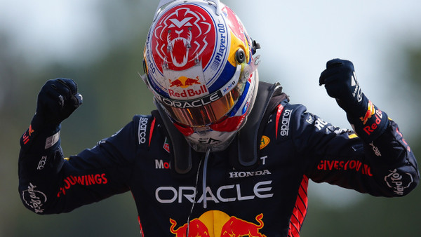 Lässt die Muskeln spielen: Max Verstappen dominiert die Formel 1 derzeit nach Belieben.