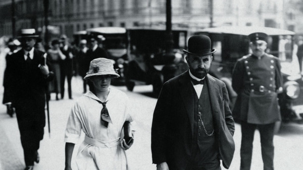 Der Großindustrielle Hugo Stinnes in den 20er-Jahren mit seiner Tochter Clärenore