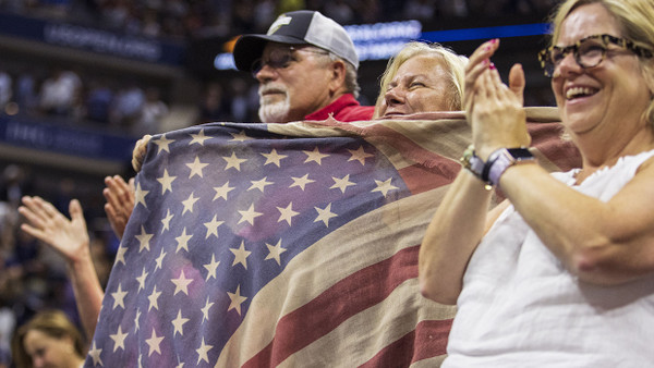 Mit kapitalistischer Grundhaltung: Fans bei den US-Open in New York