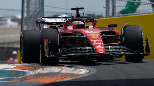 Für Charles Leclerc läuft es nicht in Miami: Im Qualifying verunfallte der Ferrari-Pilot abermals.