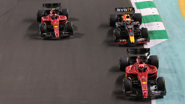 Red Bull gegen Ferrari: Der Start in die neue Saison macht Hoffnung auf ein spannendes Titelrennen.
