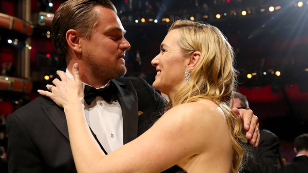 Kate Winslet und Leonardo DiCaprio wurden mit „Titanic“ gleichzeitig berühmt – aber er musste auf seinen ersten Oscar viel länger warten als sie. Umso mehr freute sie sich heute für ihn.