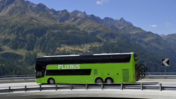 Die grünen Busse des Münchner Mobilitätsunternehmens fahren inzwischen in 43 Ländern auf der Welt.