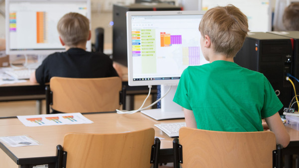Lernen für die Zukunft: Informatikunterricht an einer Schule in Dresden