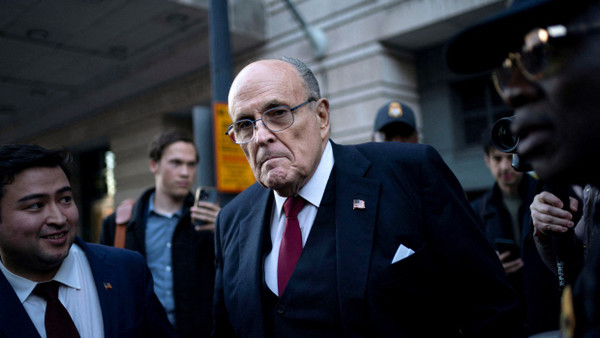 Rudy Giuliani gilt als ein enger Vertrauter des ehemaligen US-Präsidenten Trump.