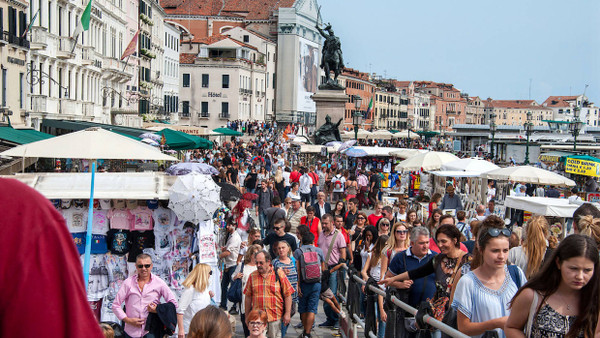 Touristenmagnet: Bald werden sich wieder die Menschenmassen durch Venedig schieben.