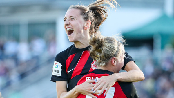 Die Eintracht obenauf: Lara Prasnikar schoss Frankfurt gegen Slovácko zum Sieg.